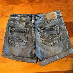 Silver jean shorts Size: 26